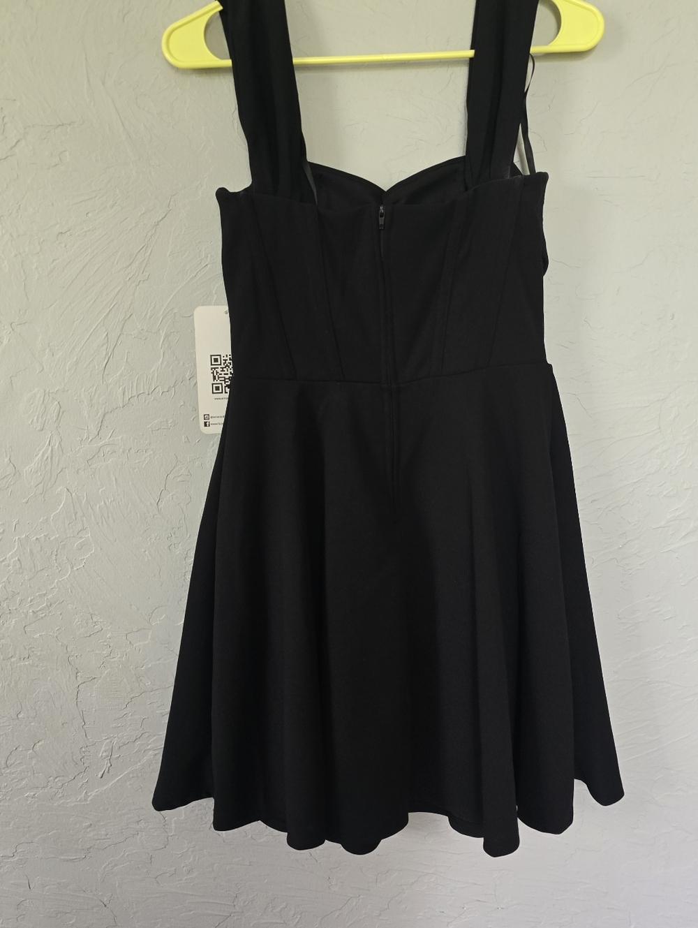 Emerald Sundae Women Dress nwt Medium - Picture 3 of 9